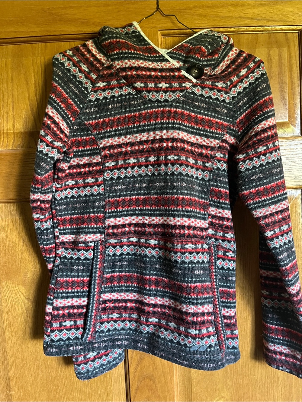 Cozy Striped Cowl Hooded Pullover Sweater - Red & Gray